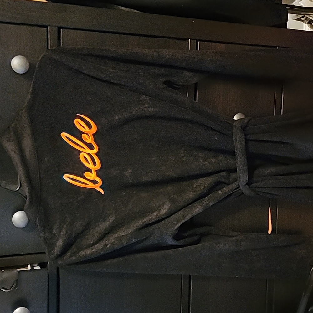 bebe Robe - Picture 2 of 2